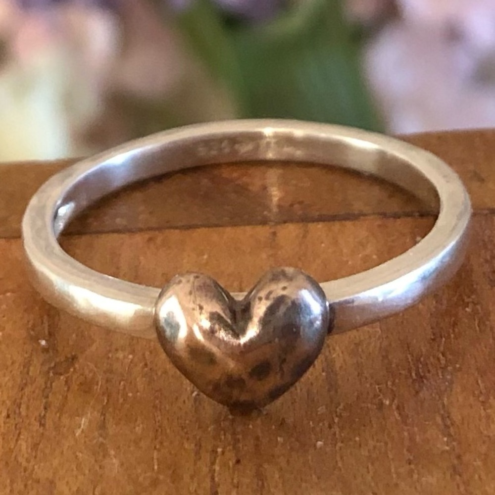Silpada Sterling Silver Hammered Copper Heart Ring. Size 8.